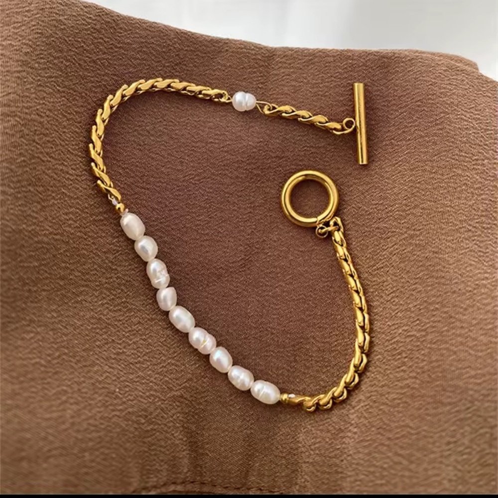 Vintage Pearl Gold bracelet Tarnish FREE 

Stainless Steel - Picture 3 of 10